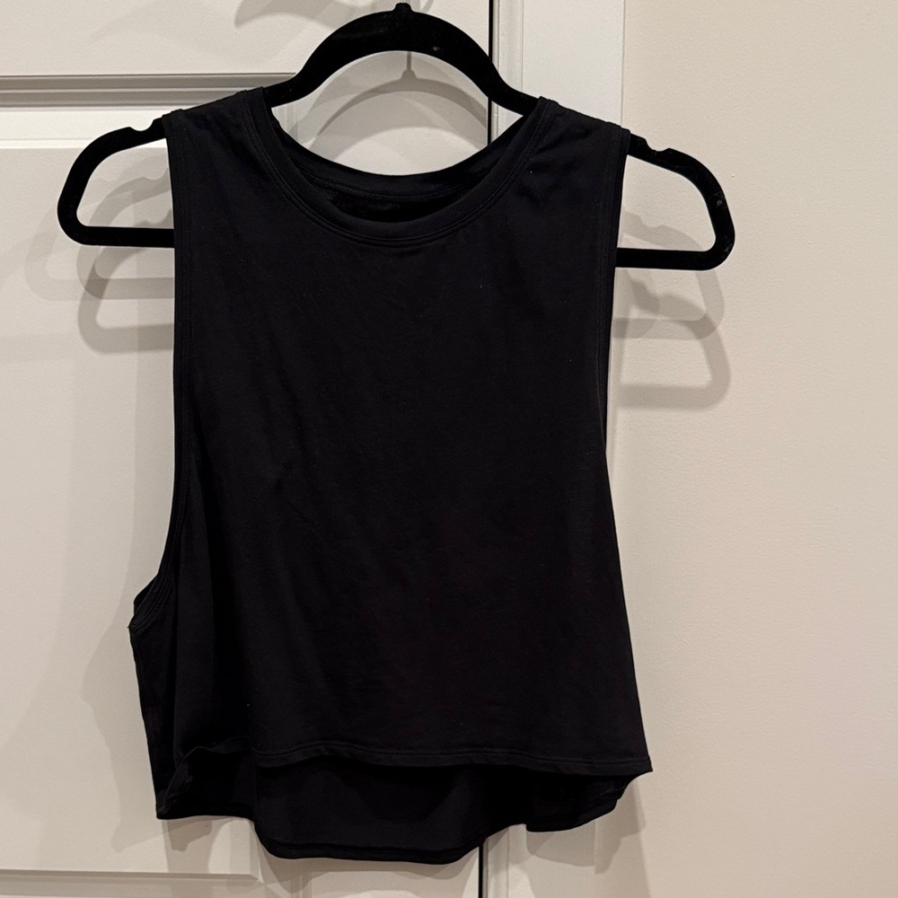Lululemon Cut Back Crop Tank
Black (First Release)